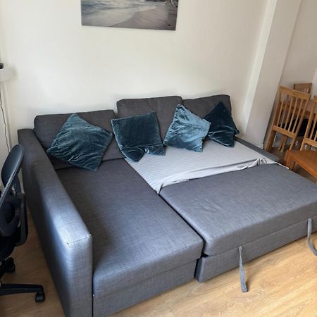 One Bedroom Apartment In Tower Bridge Road Лондон Екстериор снимка