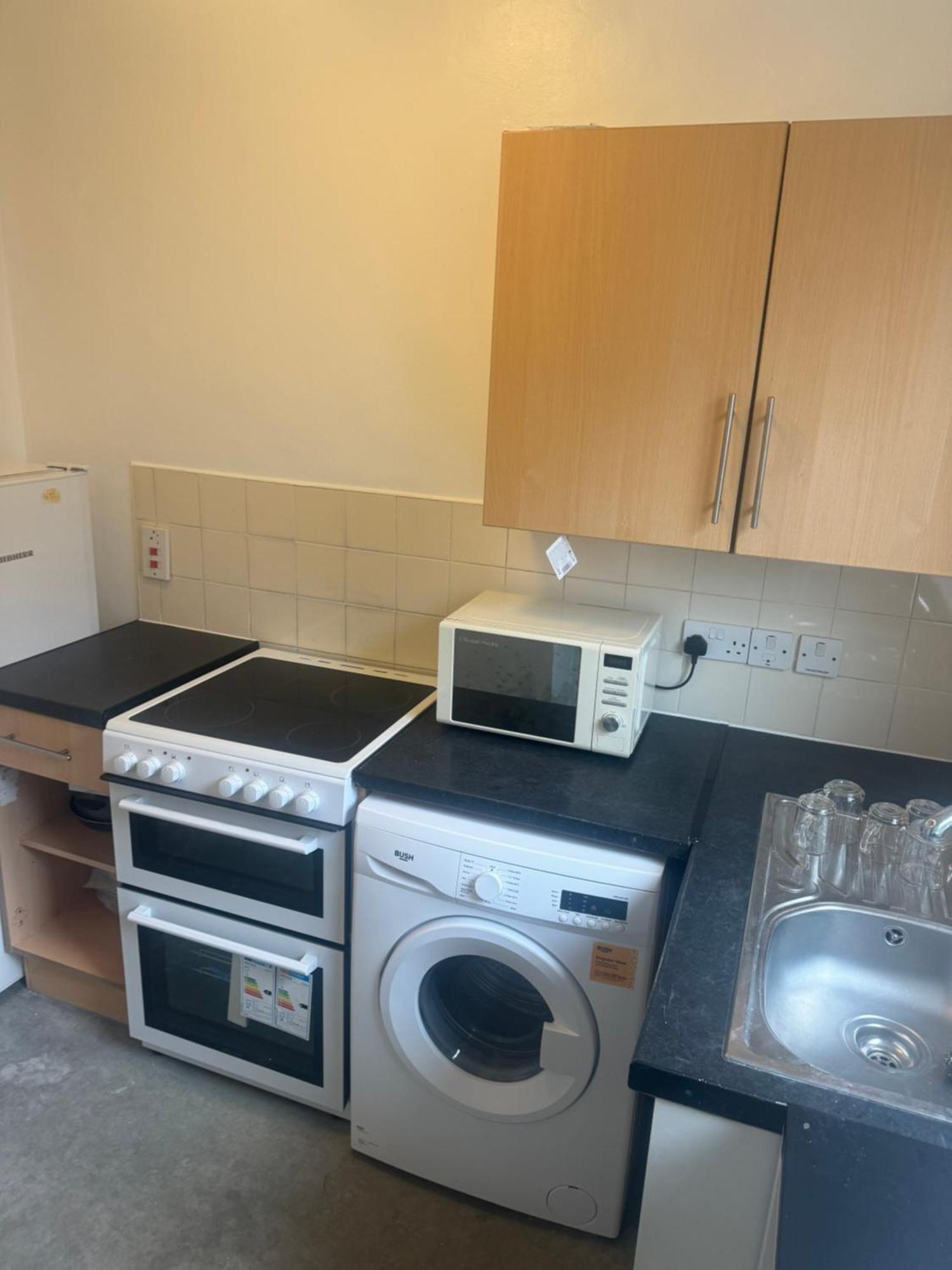 One Bedroom Apartment In Tower Bridge Road Лондон Екстериор снимка