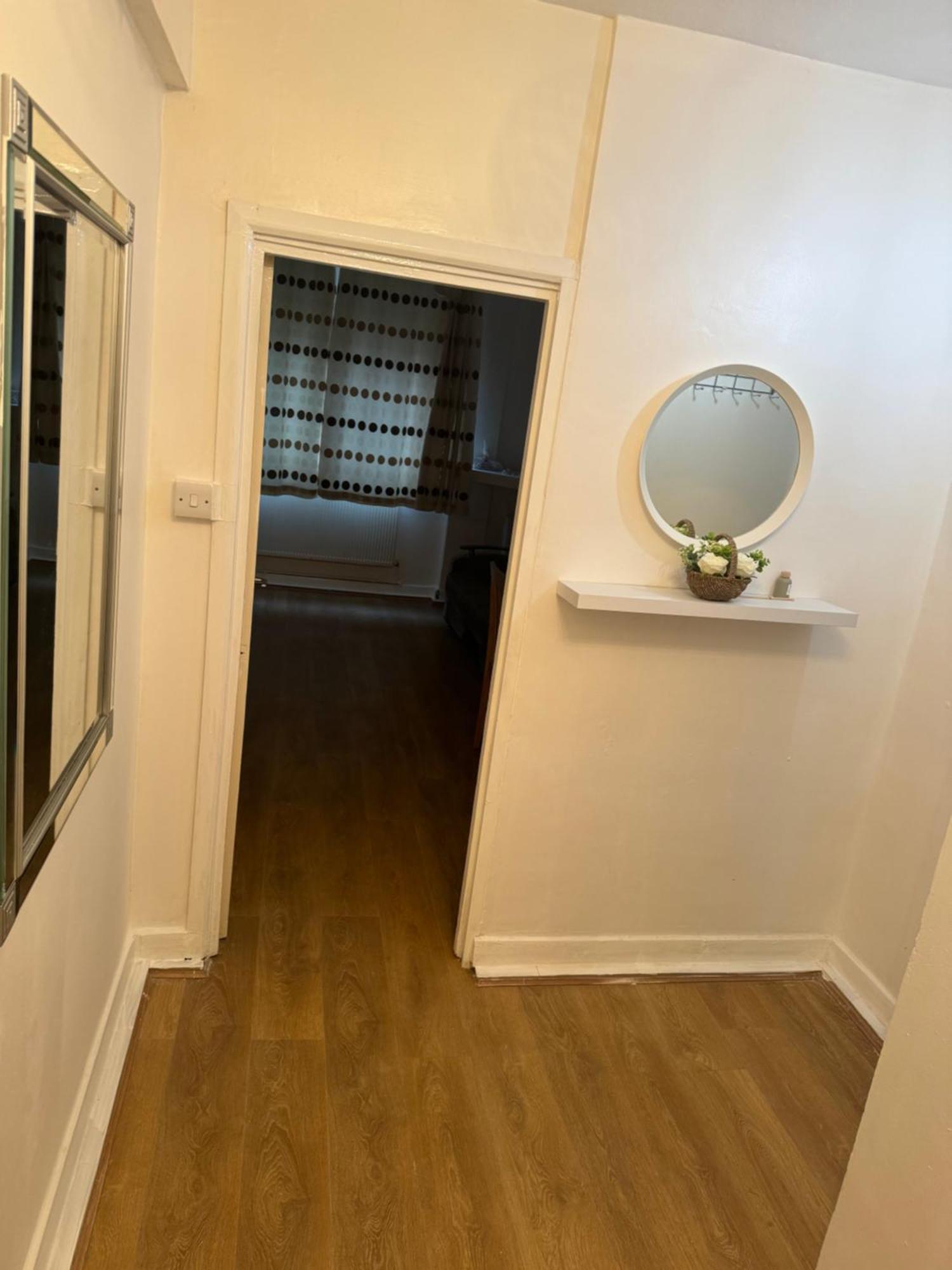 One Bedroom Apartment In Tower Bridge Road Лондон Екстериор снимка