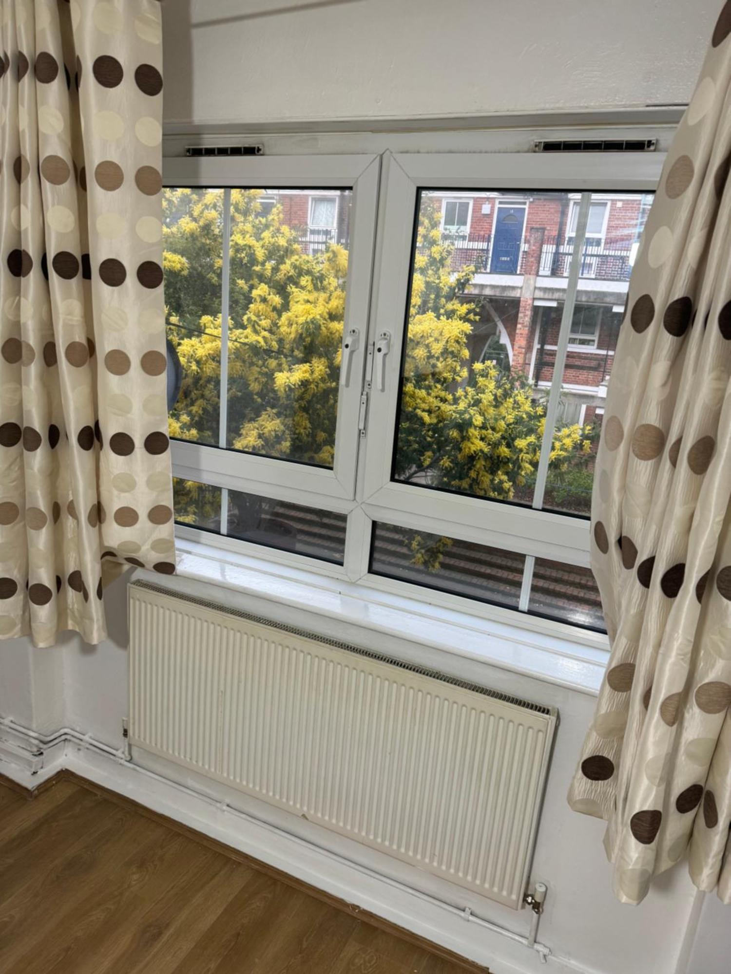 One Bedroom Apartment In Tower Bridge Road Лондон Екстериор снимка